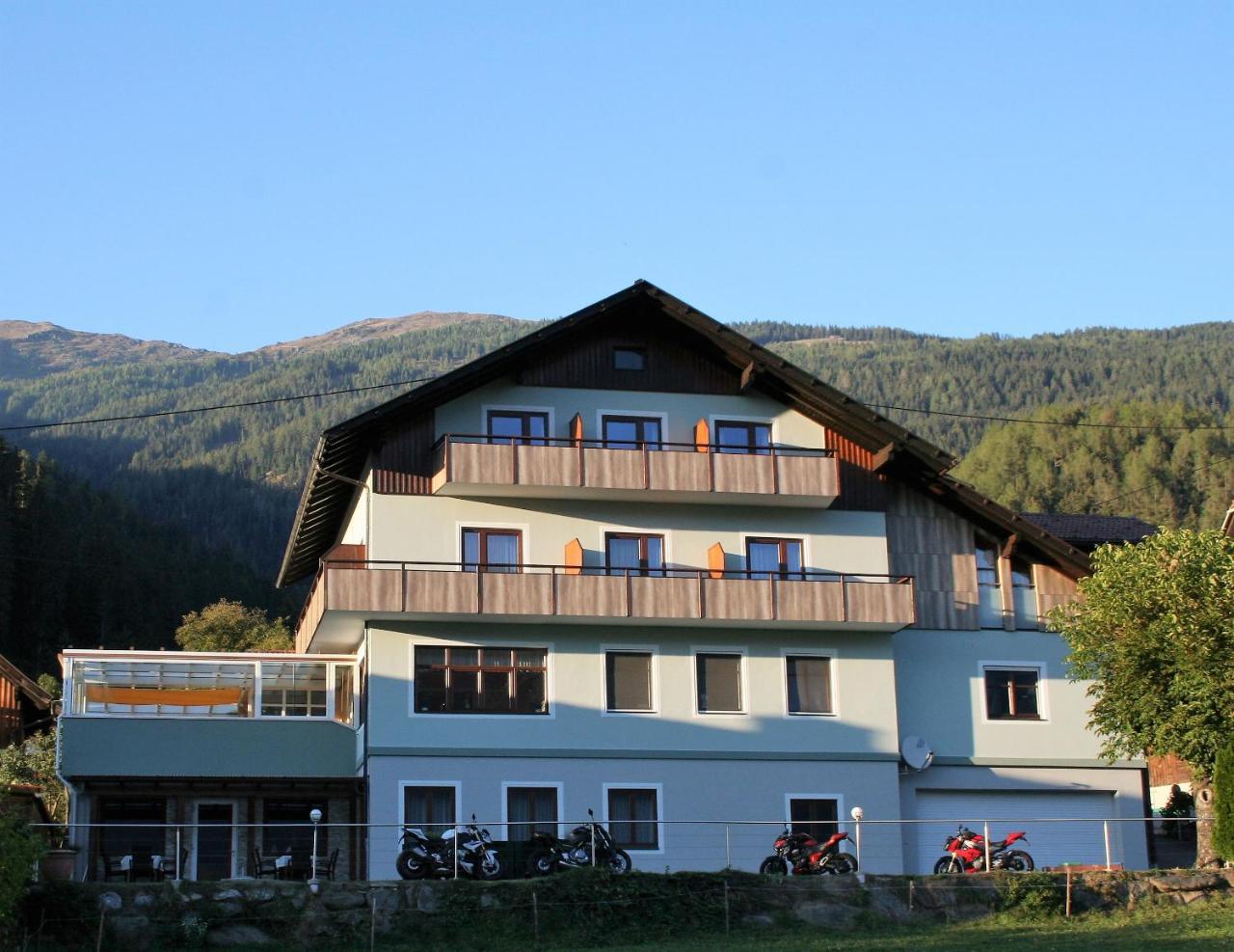 Restaurant - Cafe - Pension Hassler Berg im Drautal Exterior photo